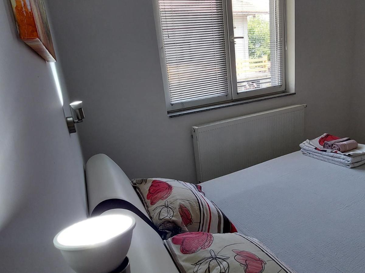 Apartments Window บีฮัช ภายนอก รูปภาพ