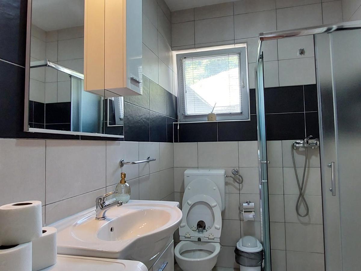 Apartments Window บีฮัช ภายนอก รูปภาพ