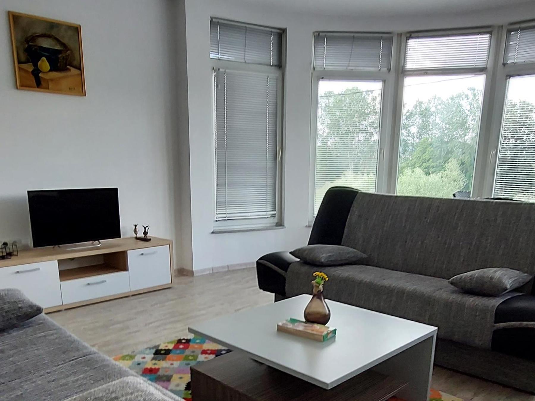 Apartments Window บีฮัช ภายนอก รูปภาพ
