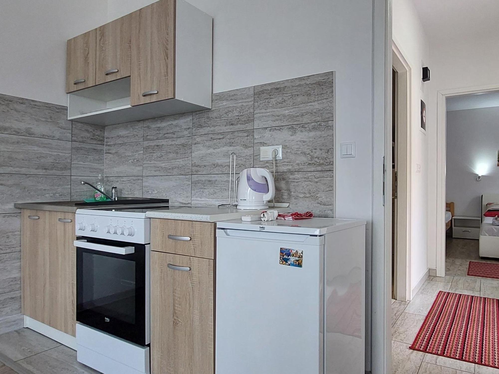 Apartments Window บีฮัช ภายนอก รูปภาพ