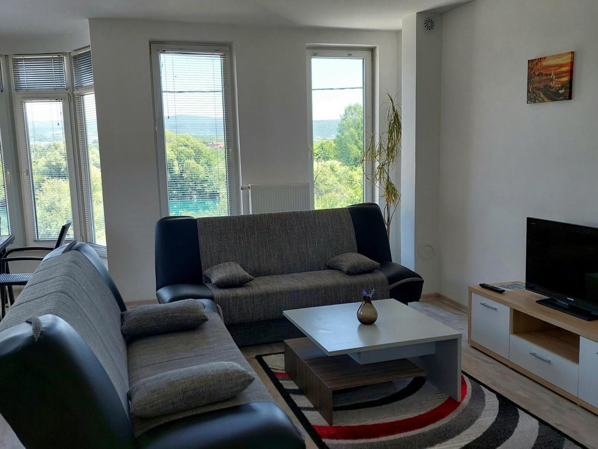 Apartments Window บีฮัช ภายนอก รูปภาพ