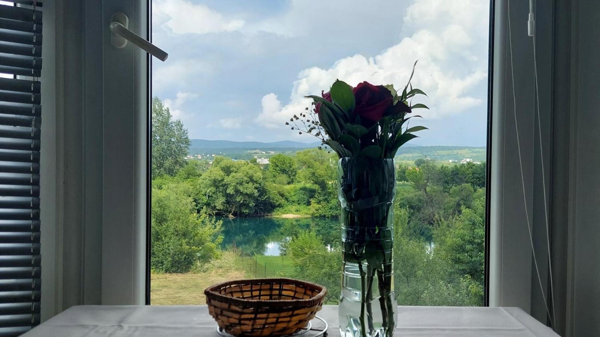 Apartments Window บีฮัช ภายนอก รูปภาพ